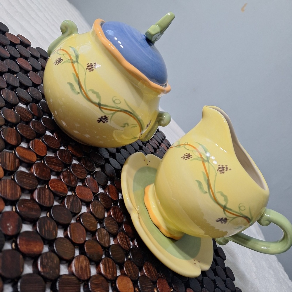 Vtg Pfaltzgraff Creamer  & Sugar Bowl Lid The Secrets Of Pistoulet Jana Kolpen